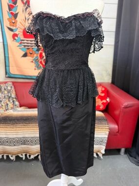 Vintage Black Lace Jolie Madame Peplum Dress Sz 11/12